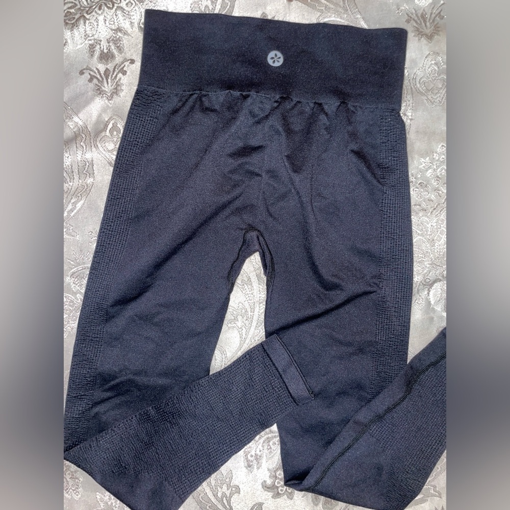Women’s black workout pants